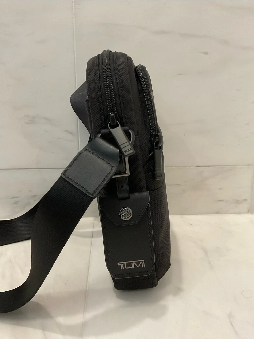 NEW Tumi ALPHA 10.0” MEDIUM FXT Ballistic Nylon Crossbody Bag - BLACK